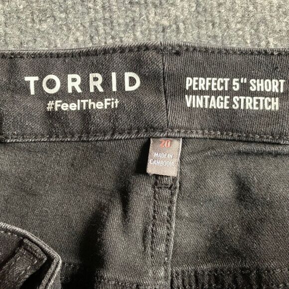 Torrid “Feel The Fit” Black Denim Shorts Perfect 5” Stretch 5 Pocket Sz 20 - Picture 8 of 14